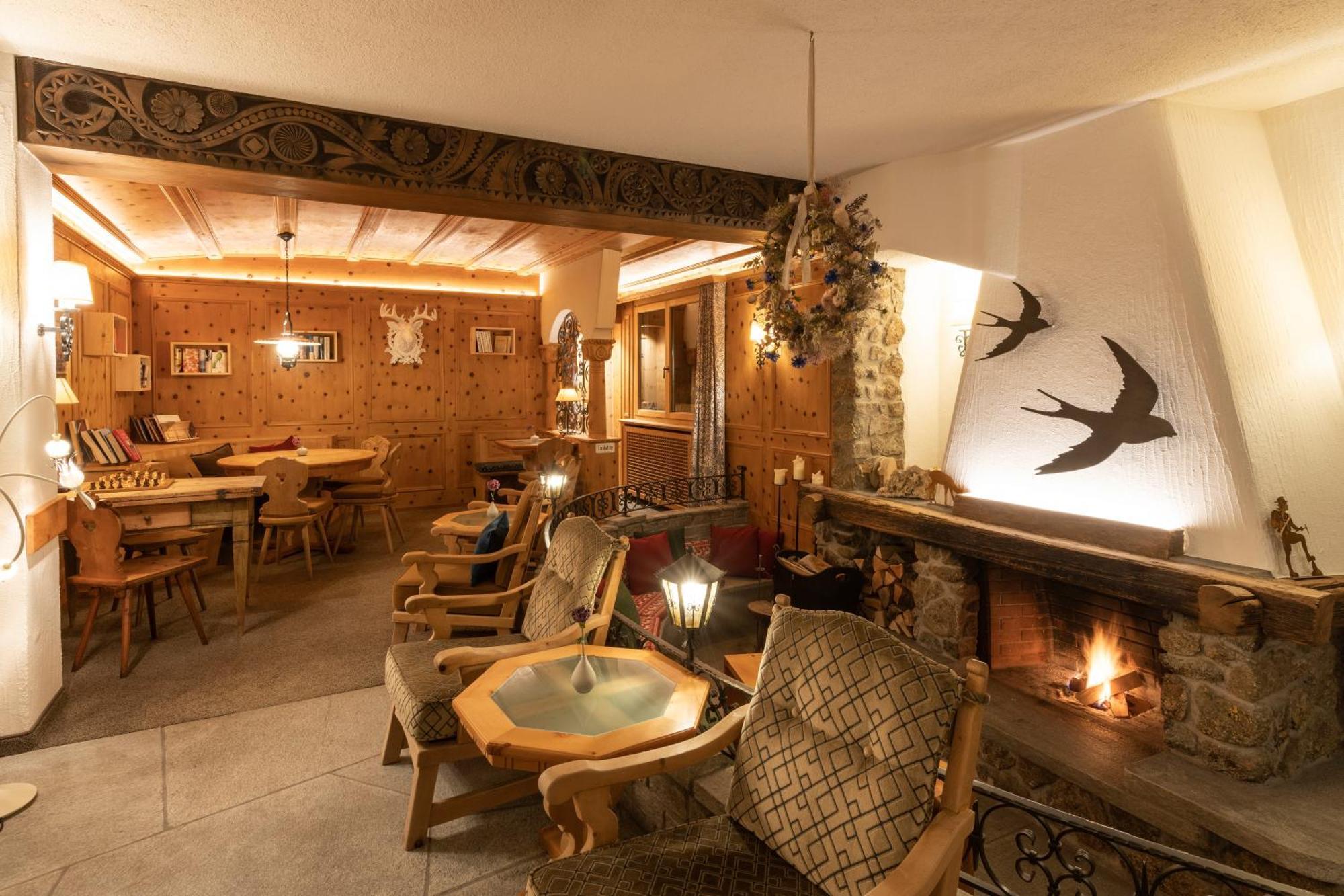 Hotel Chesa Randolina Sils Maria Buitenkant foto