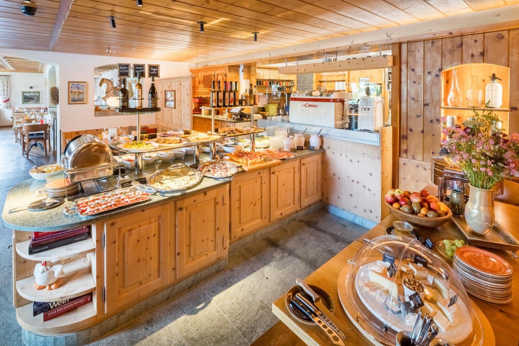 Hotel Chesa Randolina Sils Maria Buitenkant foto